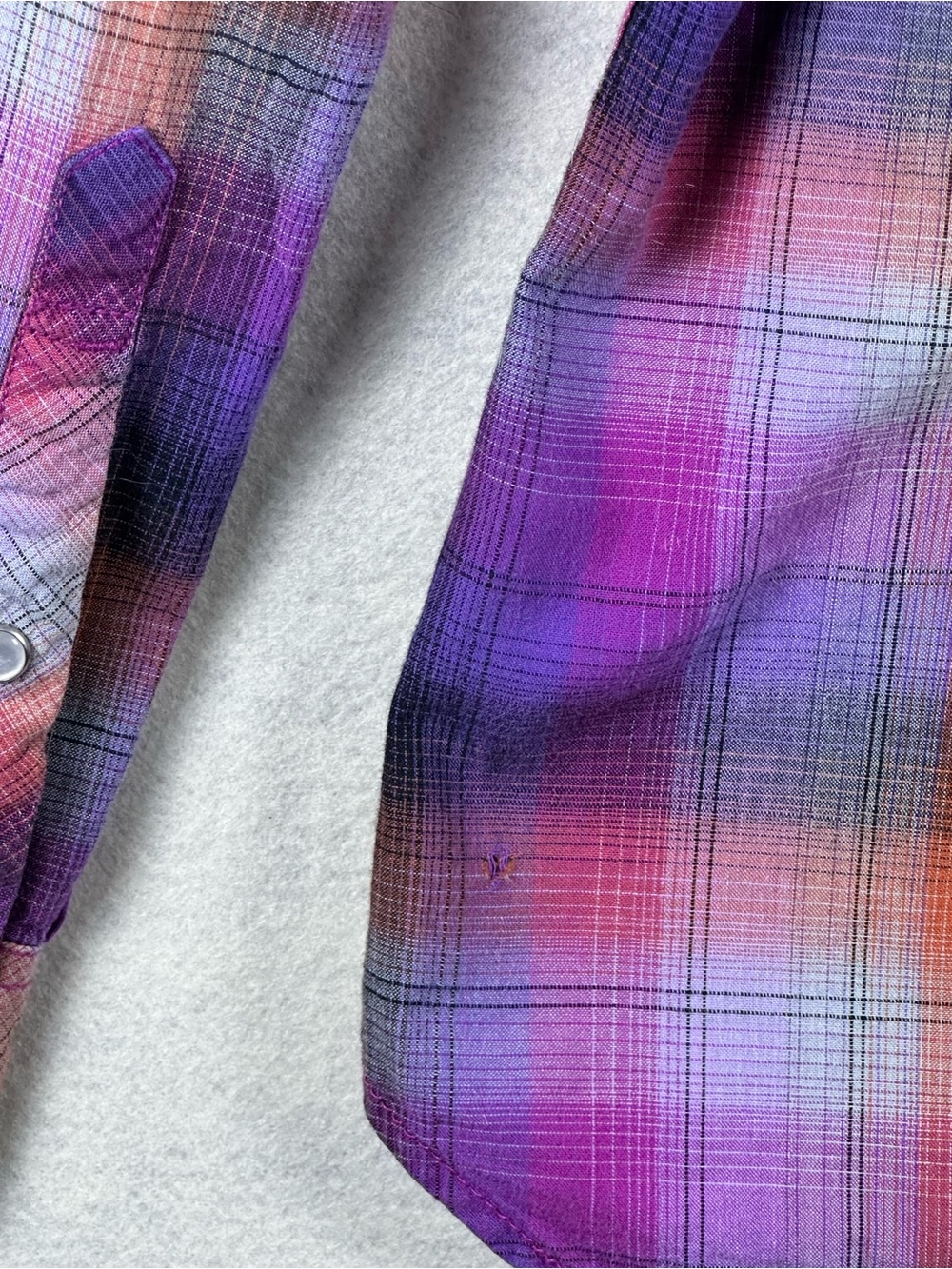 Purple Levi’s Plaid Button Down - Picture 5 of 6